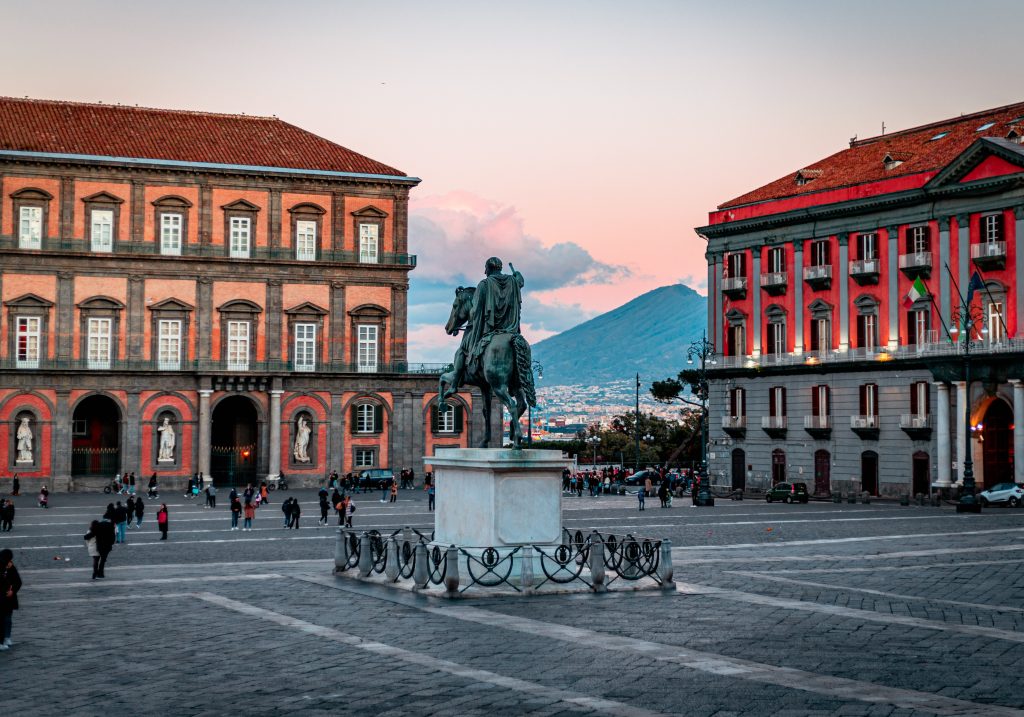 Nápoles: Praça do Plebiscito
